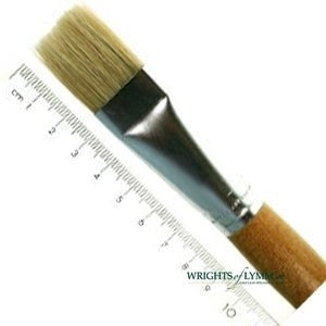 Synthetic hog hair flat fitches are brush tools with firm, durable synthetic bristles, ideal for precise, controlled strokes in painting and detailing.