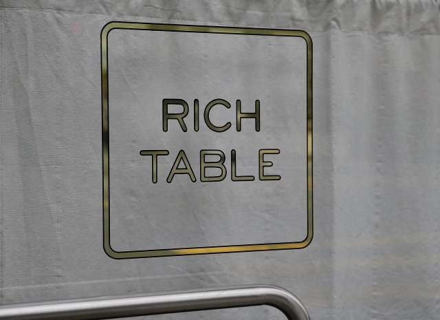 Shop Window gilded using 24ct gold leaf– Wrights of Lymm