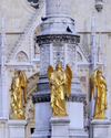 gold leaf statues