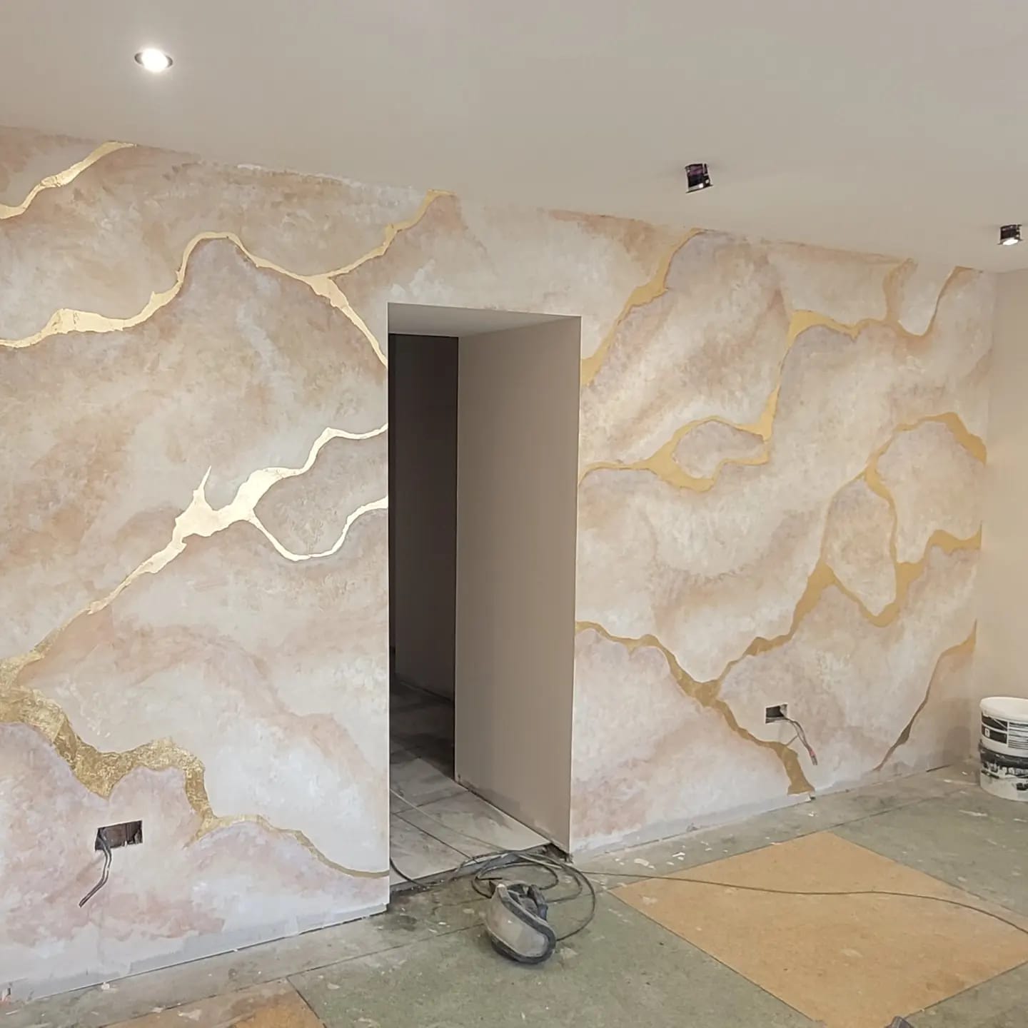 Fantasy marble wall mural painted | Stonehouses